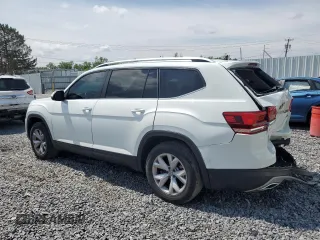 2019 Volkswagen Atlas SE with VIN 1V2LR2CA8KC572484, listed as a Copart auction lot 60793785 with 100,311 mi miles and Salvage title. Bid and sale history available at DreamBid. Image 2.