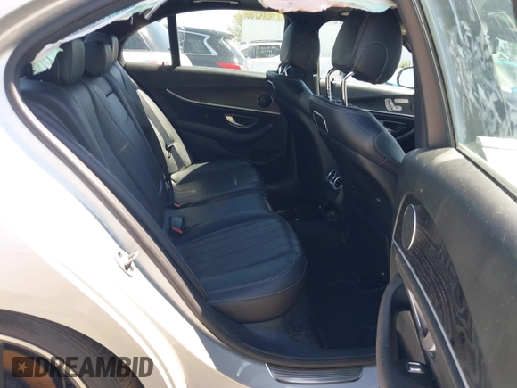 2018 Mercedes-Benz E-Class E 300 with VIN WDDZF4JB0JA472648, listed as a IAAI auction lot 41843995 with 128,590 mi miles. Bid and sale history available at carsss.com. Image 8.