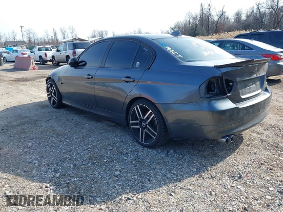 2007 BMW 3 Series 328xi with VIN WBAVC93587K031632, listed as a IAAI auction lot 41711350 with 184,703 mi miles. Bid and sale history available at carsss.com. Image 3.