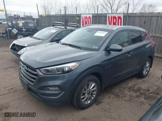 2016 Hyundai Tucson SE with VIN KM8J3CA43GU074302, listed as a IAAI auction lot 41957992 with 175,614 mi miles. Bid and sale history available at carsss.com. Image 2.