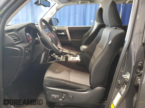 2024 Toyota 4Runner SR5 with VIN JTEMU5JR3R6239600, listed as a Copart auction lot 61255535 with 23,888 mi miles and Clean title. Bid and sale history available at DreamBid. Image 7.