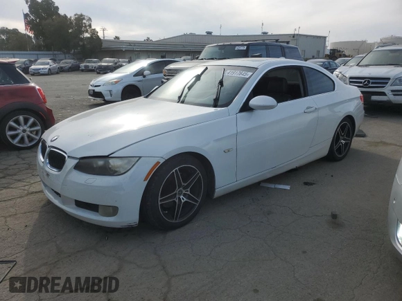 2008 BMW 3 Series 328i with VIN WBAWB33578P131780, listed as a Copart auction lot 41917645 with 215,158 mi miles and Clean Title. Bid and sale history available at carsss.com. Image 1.
