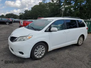 2012 Toyota Sienna LE with VIN 5TDJK3DC0CS043968, listed as a Copart auction lot 72185614 with 166,194 mi miles and Salvage Title. Bid and sale history available at carsss.com. Image 1.