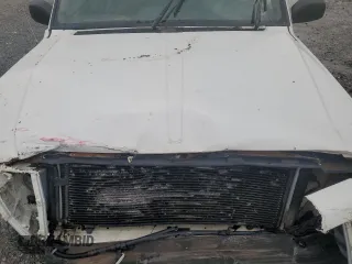 2000 Jeep Cherokee with VIN 1J4FF48S1YL174377, listed as a Copart auction lot 50032345 with 204,234 mi miles and Salvage title. Bid and sale history available at DreamBid. Image 12.