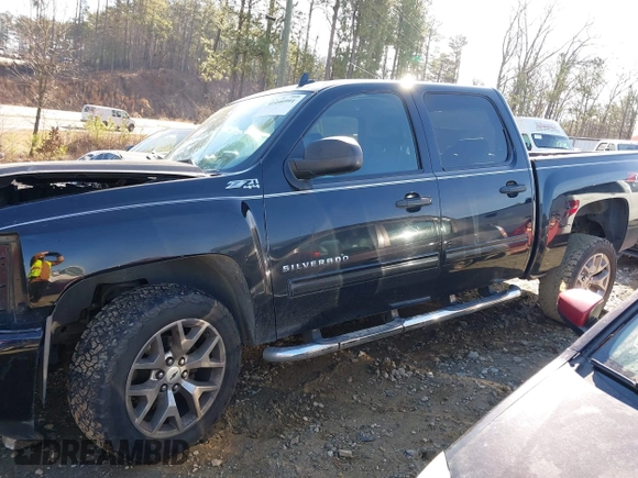 2011 Chevrolet Silverado 1500 LT with VIN 3GCPKSE34BG326812, listed as a IAAI auction lot 41446991 with 149,952 mi miles. Bid and sale history available at carsss.com. Image 14.