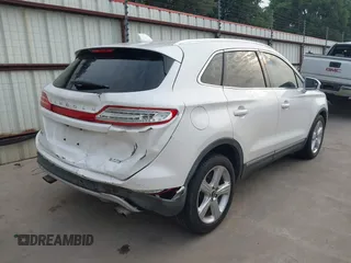 2017 Lincoln MKC Premiere z VIN 5LMCJ1C99HUL69530, wystawiony jako IAAI lot #42278151 z przebiegiem 45 809 mil mil oraz . Historia ofert i sprzedaży dostępna na DreamBid. Obrazek 4.