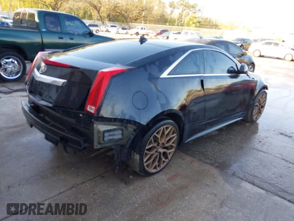 2011 Cadillac CTS Performance z VIN 1G6DJ1ED7B0135191, wystawiony jako IAAI lot #41660128 z przebiegiem 121 567 mil mil oraz . Historia ofert i sprzedaży dostępna na DreamBid. Obrazek 4.