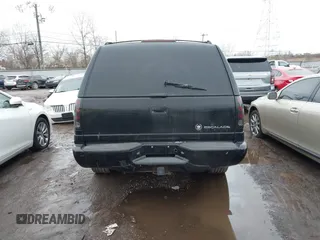 2000 Cadillac Escalade z VIN 1GYEK63R8YR188250, wystawiony jako IAAI lot #41412615 z przebiegiem 190 542 mil mil oraz . Historia ofert i sprzedaży dostępna na DreamBid. Obrazek 16.