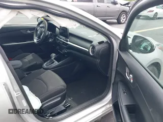 2019 Kia Forte LXS с VIN 3KPF24AD6KE044933, выставлен на аукционе IAAI как лот 42424725 с пробегом 142 854 миль миль и . История ставок и продаж доступна на DreamBid. Изображение 5.