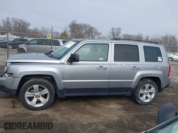 2016 Jeep Patriot Latitude с VIN 1C4NJPFB0GD543677, выставлен на аукционе IAAI как лот 41558393 с пробегом 101 932 миль миль и . История ставок и продаж доступна на DreamBid. Изображение 14.