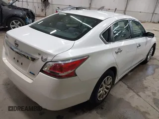 2014 Nissan Altima 2.5 with VIN 1N4AL3AP0EC420779, listed as a IAAI auction lot 42026108 with 180,024 mi miles. Bid and sale history available at carsss.com. Image 4.