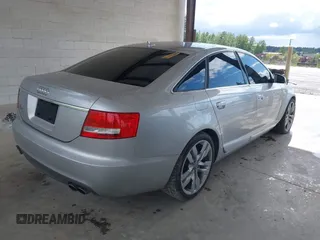 2008 Audi S6 z VIN WAUDN74F18N007416, wystawiony jako IAAI lot #42316923 z przebiegiem 83 990 mil mil oraz . Historia ofert i sprzedaży dostępna na DreamBid. Obrazek 4.