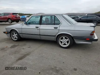 1988 BMW 5 Series 535i with VIN WBADC8402J1724704, listed as a Copart auction lot 75835434 with 62,181 mi miles and Clean Title. Bid and sale history available at carsss.com. Image 2.