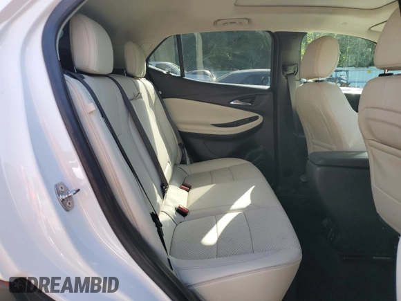 2022 Buick Encore GX Essence z VIN KL4MMFSL0NB109385, wystawiony jako Copart lot #62106325 z przebiegiem 34 727 mil mil oraz Szkoda całkowita • Salvage title. Historia ofert i sprzedaży dostępna na DreamBid. Obrazek 11.