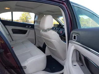 2011 Lincoln MKS z VIN 1LNHL9DRXBG606788, wystawiony jako IAAI lot #40963426 z przebiegiem 127 108 mil mil oraz . Historia ofert i sprzedaży dostępna na DreamBid. Obrazek 8.