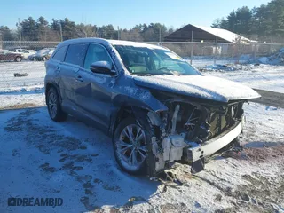 2014 Toyota Highlander XLE with VIN 5TDJKRFH3ES039945, listed as a IAAI auction lot 41358123 with 78,886 mi miles. Bid and sale history available at carsss.com. Image 1.