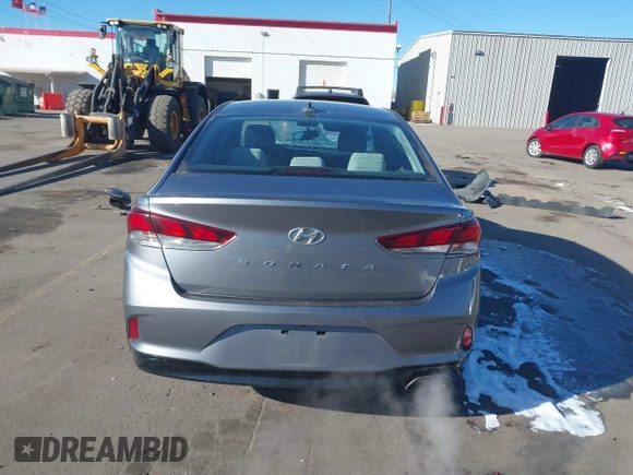 2018 Hyundai Sonata Limited with VIN 5NPE34AF6JH670261, listed as a IAAI auction lot 41350253 with 120,075 mi miles. Bid and sale history available at carsss.com. Image 16.