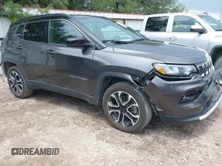 2024 Jeep Compass Limited z VIN 3C4NJDCN4RT608573, wystawiony jako IAAI lot #42510349 z przebiegiem 30 391 mil mil oraz . Historia ofert i sprzedaży dostępna na DreamBid. Obrazek 1.