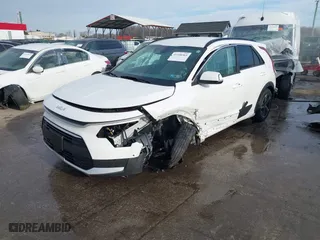 2024 Kia Niro EX Touring with VIN KNDCR3LE6R5186753, listed as a IAAI auction lot 41530365 with 19,816 mi miles. Bid and sale history available at carsss.com. Image 19.