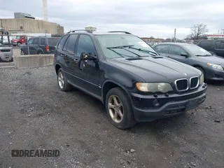 2001 BMW X5 3.0i with VIN WBAFA53501LM71185, listed as a IAAI auction lot 41610473 with 141,322 mi miles. Bid and sale history available at carsss.com. Image 1.