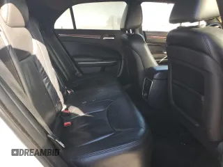 2013 Chrysler 300 z VIN 2C3CCAAGXDH615313, wystawiony jako Copart lot #46552125 z przebiegiem Nie podano mil oraz Szkoda całkowita • Salvage title. Historia ofert i sprzedaży dostępna na DreamBid. Obrazek 10.
