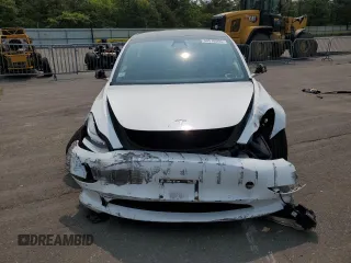 2020 Tesla Model 3 Long Range z VIN 5YJ3E1EB4LF744477, wystawiony jako Copart lot #59518595 z przebiegiem 127 805 mil mil oraz Czysty tytuł • Clean title. Historia ofert i sprzedaży dostępna na DreamBid. Obrazek 5.