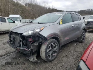 2021 Kia Sportage EX z VIN KNDPNCAC3M7920535, wystawiony jako Copart lot #47572405 z przebiegiem 22 630 mil mil oraz Szkoda całkowita • Salvage title. Historia ofert i sprzedaży dostępna na DreamBid. Obrazek 1.