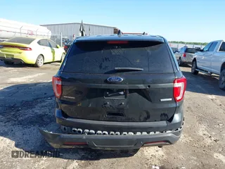 2019 Ford Police Interceptor Utility z VIN 1FM5K8AT0KGA31584, wystawiony jako IAAI lot #42011705 z przebiegiem 145 304 mil mil oraz . Historia ofert i sprzedaży dostępna na DreamBid. Obrazek 16.