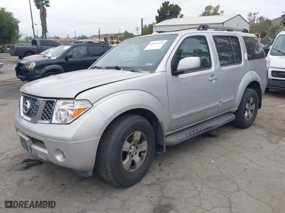 2006 Nissan Pathfinder SE with VIN 5N1AR18U76C646520, listed as a IAAI auction lot 42077515 with 187,635 mi miles. Bid and sale history available at carsss.com. Image 2.