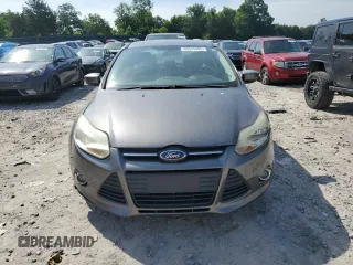 2012 Ford Focus SE with VIN 1FAHP3F21CL183104, listed as a Copart auction lot 60533905 with 199,869 mi miles and Clean title. Bid and sale history available at DreamBid. Image 5.