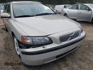 2002 Volvo V70 with VIN YV1SW58DX21185421, listed as a IAAI auction lot 42297772 with 176,460 mi miles and . Bid and sale history available at DreamBid. Image 6.