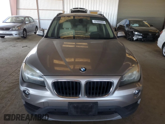 2013 BMW X1 28i with VIN WBAVM1C53DVW42208, listed as a Copart auction lot 47600085 with 230,984 mi miles and Clean Title. Bid and sale history available at carsss.com. Image 5.