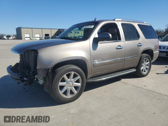 2014 GMC Yukon Denali z VIN 1GKS1EEF6ER229144, wystawiony jako Copart lot #85654154 z przebiegiem Nie podano mil oraz Szkoda całkowita • Salvage title. Historia ofert i sprzedaży dostępna na DreamBid. Obrazek 1.