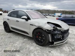 2023 Porsche Macan GTS z VIN WP1AF2A51PLB56631, wystawiony jako Copart lot #47522995 z przebiegiem 31 603 mil mil oraz Szkoda całkowita • Salvage title. Historia ofert i sprzedaży dostępna na DreamBid. Obrazek 4.