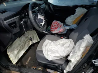 2016 Toyota Corolla L z VIN 5YFBURHE5GP390658, wystawiony jako Copart lot #56589705 z przebiegiem 125 121 mil mil oraz Szkoda całkowita • Salvage title. Historia ofert i sprzedaży dostępna na DreamBid. Obrazek 7.