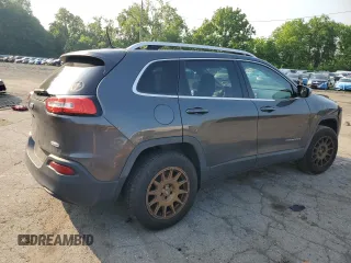 2016 Jeep Cherokee Latitude z VIN 1C4PJMCB2GW271617, wystawiony jako Copart lot #60405445 z przebiegiem 113 204 mil mil oraz Szkoda całkowita • Salvage title. Historia ofert i sprzedaży dostępna na DreamBid. Obrazek 3.
