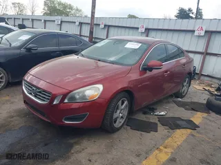 2013 Volvo S60 T5 Premier with VIN YV1612FSXD2208192, listed as a IAAI auction lot 41952296 with 197,095 mi miles. Bid and sale history available at carsss.com. Image 17.
