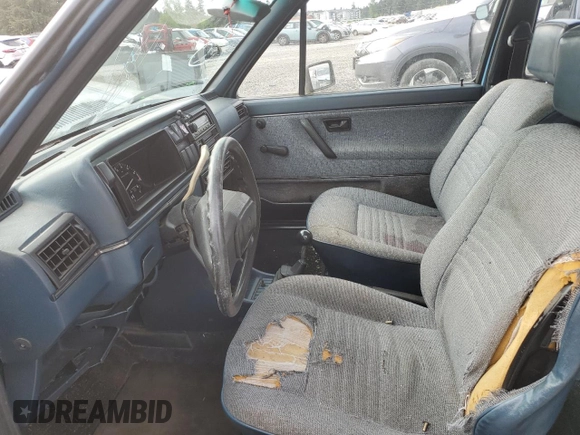 1986 Volkswagen Golf с VIN 1VWBA0174GV083346, выставлен на аукционе Copart как лот 56159175 с пробегом 175 960 миль миль и Списание • Salvage title. История ставок и продаж доступна на DreamBid. Изображение 7.