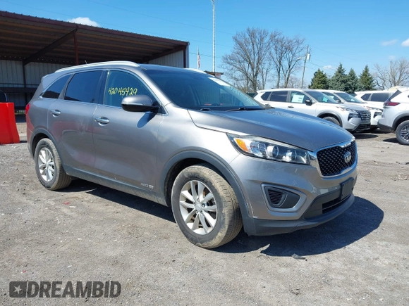 2016 Kia Sorento LX z VIN 5XYPGDA55GG110302, wystawiony jako IAAI lot #42045429 z przebiegiem 166 368 mil mil oraz . Historia ofert i sprzedaży dostępna na DreamBid. Obrazek 1.