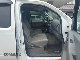 2013 Nissan Frontier SV z VIN 1N6AD0EV0DN741171, wystawiony jako IAAI lot #42473783 z przebiegiem 169 234 mil mil oraz . Historia ofert i sprzedaży dostępna na DreamBid. Obrazek 5.