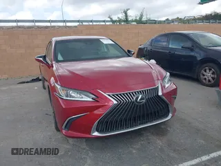 2019 Lexus ES with VIN 58ABZ1B15KU023025, listed as a IAAI auction lot 41913830 with 49,694 mi miles. Bid and sale history available at carsss.com. Image 12.