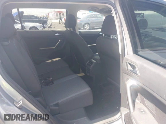2021 Volkswagen Tiguan S with VIN 3VV1B7AX7MM117954, listed as a IAAI auction lot 42300223 with 45,587 mi miles and . Bid and sale history available at DreamBid. Image 8.