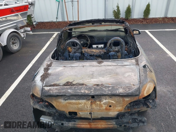 2005 Honda S2000 с VIN JHMAP21485S001159, выставлен на аукционе IAAI как лот 38590034 с пробегом Не указан миль и . История ставок и продаж доступна на DreamBid. Изображение 6.