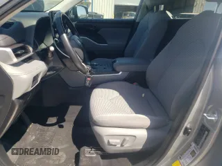 2022 Toyota Highlander LE with VIN 5TDZZRAH5NS556038, listed as a Copart auction lot 51363885 with 46,786 mi miles and Salvage title. Bid and sale history available at DreamBid. Image 7.