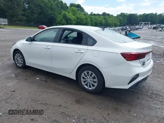 2023 Kia Forte LXS z VIN 3KPF24AD5PE677916, wystawiony jako IAAI lot #42381605 z przebiegiem 39 662 mil mil oraz . Historia ofert i sprzedaży dostępna na DreamBid. Obrazek 3.