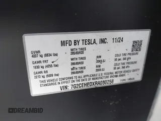 2024 Tesla Cybertruck с VIN 7G2CEHEDXRA050258, выставлен на аукционе IAAI как лот 41200586 с пробегом 495 миль миль и . История ставок и продаж доступна на DreamBid. Изображение 9.