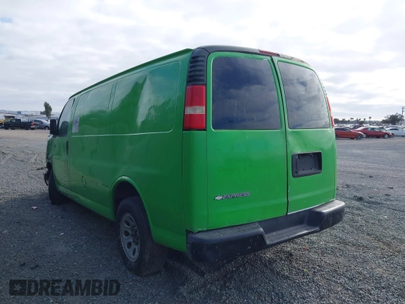 2009 Chevrolet Express Cargo z VIN 1GCFG15XX91110756, wystawiony jako IAAI lot #41556340 z przebiegiem Nie podano mil oraz . Historia ofert i sprzedaży dostępna na DreamBid. Obrazek 3.