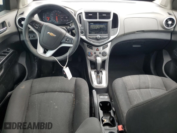 2019 Chevrolet Sonic LT z VIN 1G1JD5SB0K4118610, wystawiony jako Copart lot #47922175 z przebiegiem 105 533 mil mil oraz Czysty tytuł • Clean title. Historia ofert i sprzedaży dostępna na DreamBid. Obrazek 8.