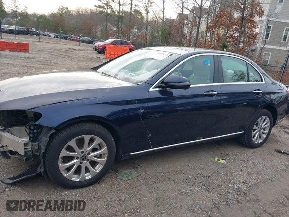 2019 Mercedes-Benz E-Class E 300 with VIN WDDZF4KB6KA531167, listed as a IAAI auction lot 41355270 with 54,611 mi miles. Bid and sale history available at carsss.com. Image 14.