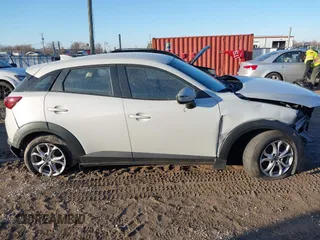 2019 Mazda CX-3 Sport z VIN JM1DKFB73K0443125, wystawiony jako IAAI lot #41675724 z przebiegiem 66 087 mil mil oraz . Historia ofert i sprzedaży dostępna na DreamBid. Obrazek 14.